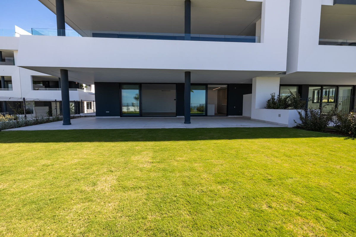 Begane grond appartement te koop in Los Monteros R4675432