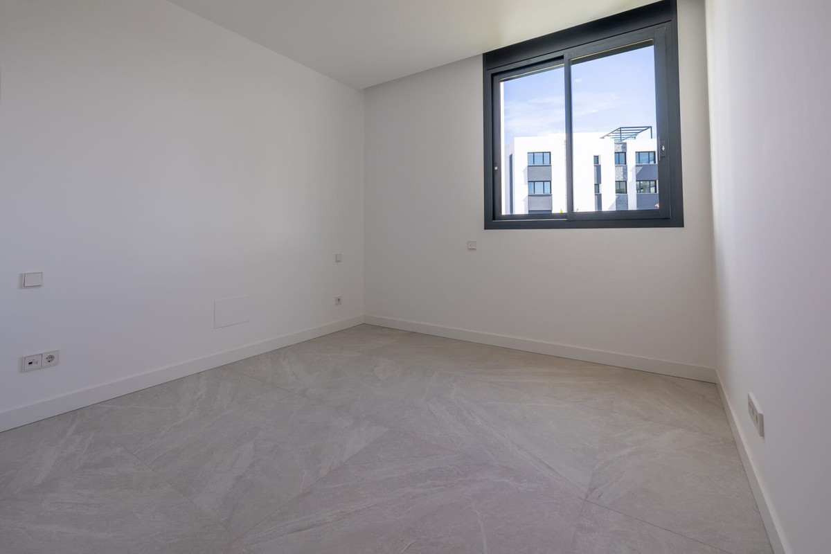 Apartment Ground Floor for sale in Los Monteros, Costa del Sol