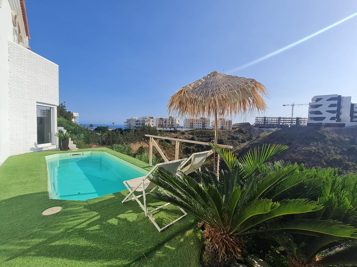 Semi-Vrijstaande Villa te koop in Fuengirola R4325956