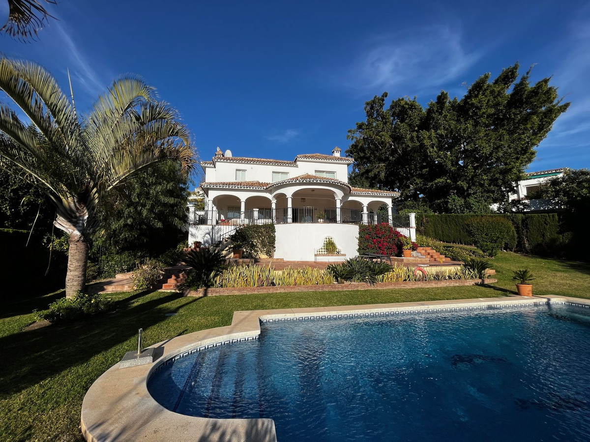 Villa Detached in Guadalmina Alta, Costa del Sol
