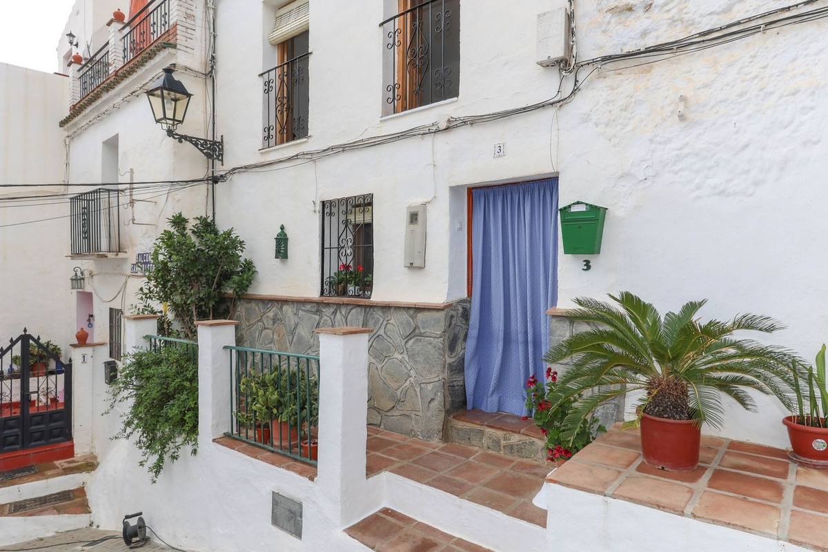 3 Bedroom Townhouse For Sale, Tolox