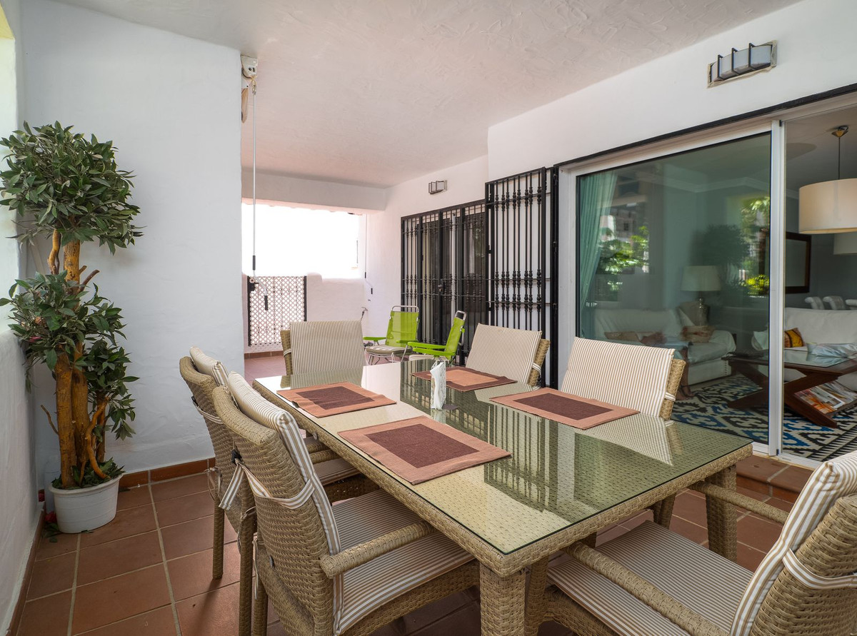 This large 2-bedroom apartment easily can be converted in good sized 3 bedroom property. It is formi, Spain