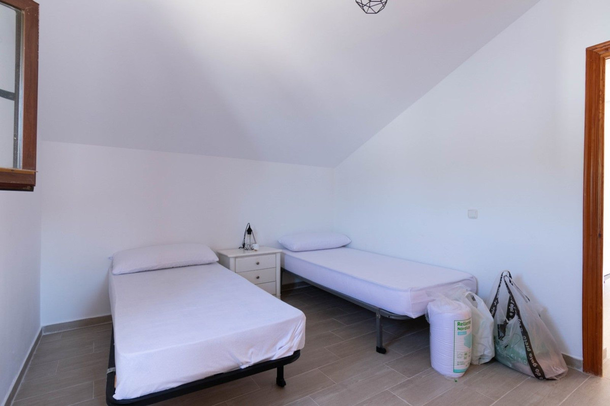 3 bedroom Townhouse For Sale in Estepona, Málaga - thumb 17
