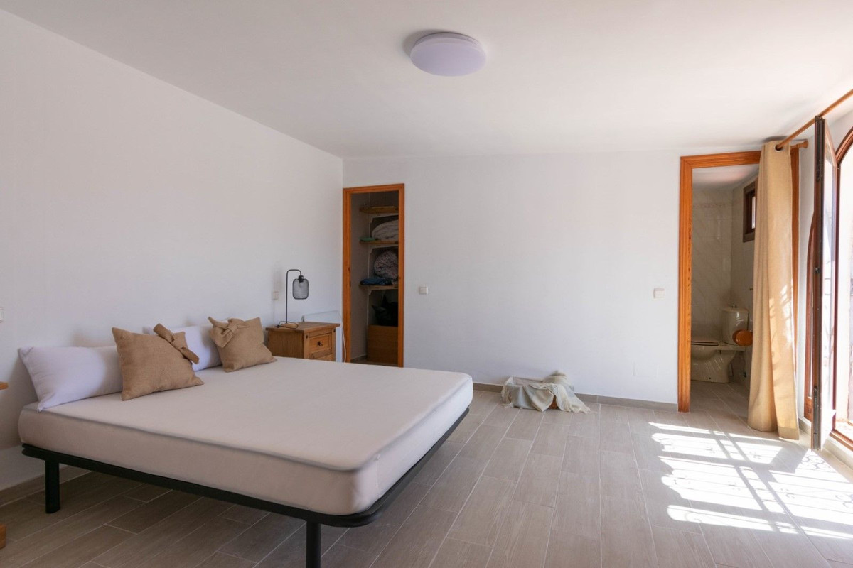 3 bedroom Townhouse For Sale in Estepona, Málaga - thumb 18