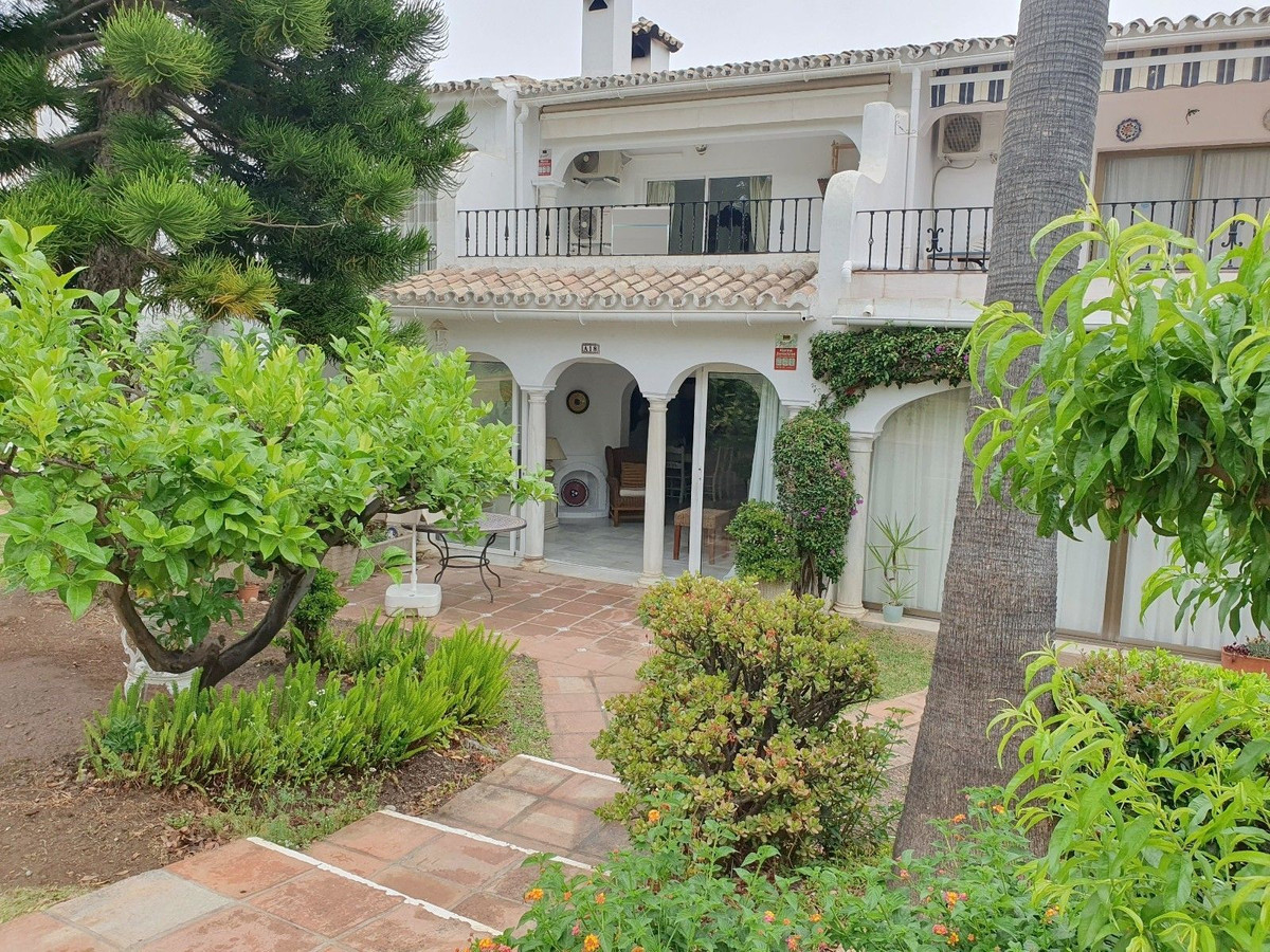  Maison Jumelée, Mitoyenne  en vente    à El Paraiso
