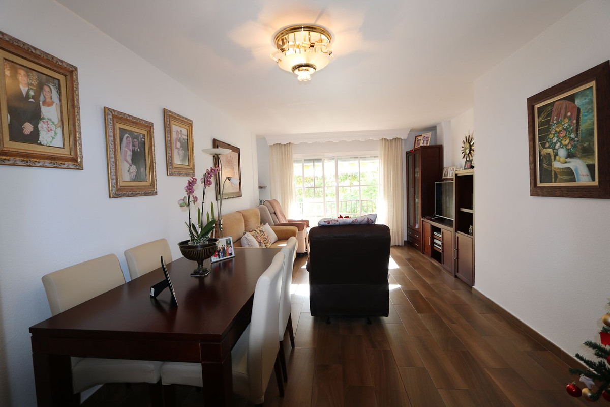 3 Bedroom Middle Floor Apartment For Sale Marbella, Costa del Sol - HP4599067