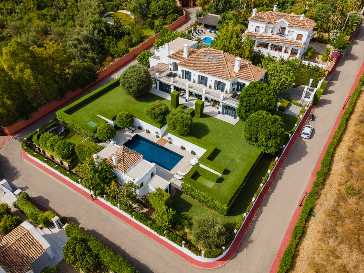 Villa te koop in Marbella R3916543