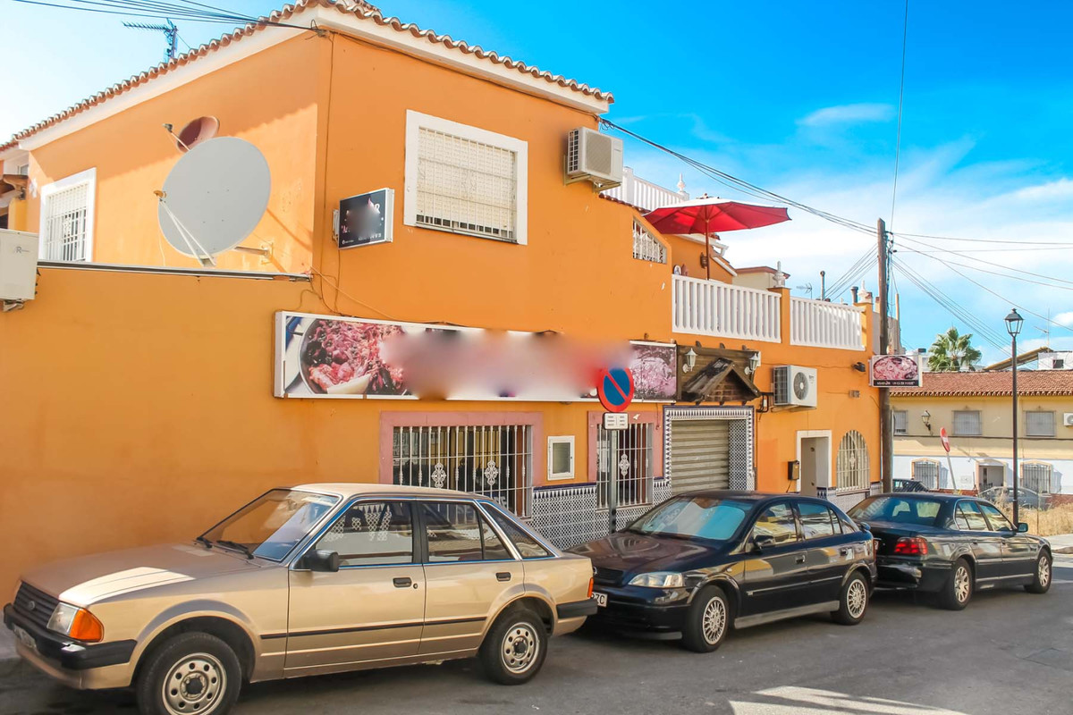 Bargain Restaurant in the heart of Alhaurin de la Torre! Ideal Hospitality Investment ! 

Located at, Spain