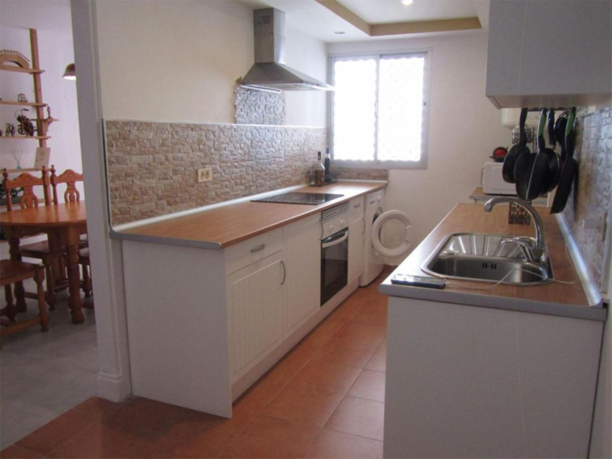 3 Bedroom Middle Floor Apartment For Sale Marbella, Costa del Sol - HP4659937