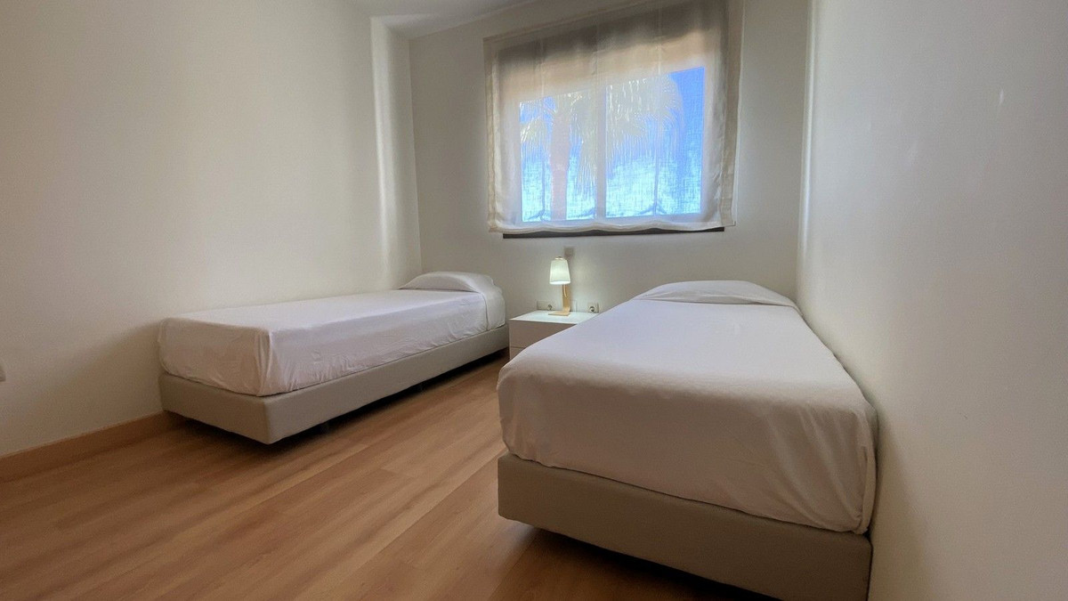 Apartamento con 2 Dormitorios en Venta Calanova Golf