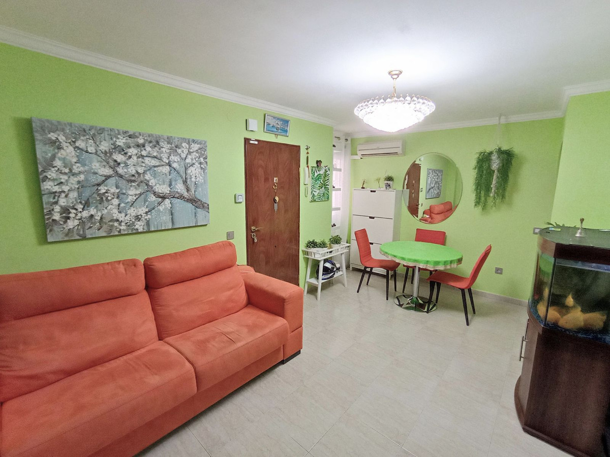 1 bedroom Apartment For Sale in Fuengirola, Málaga - thumb 4