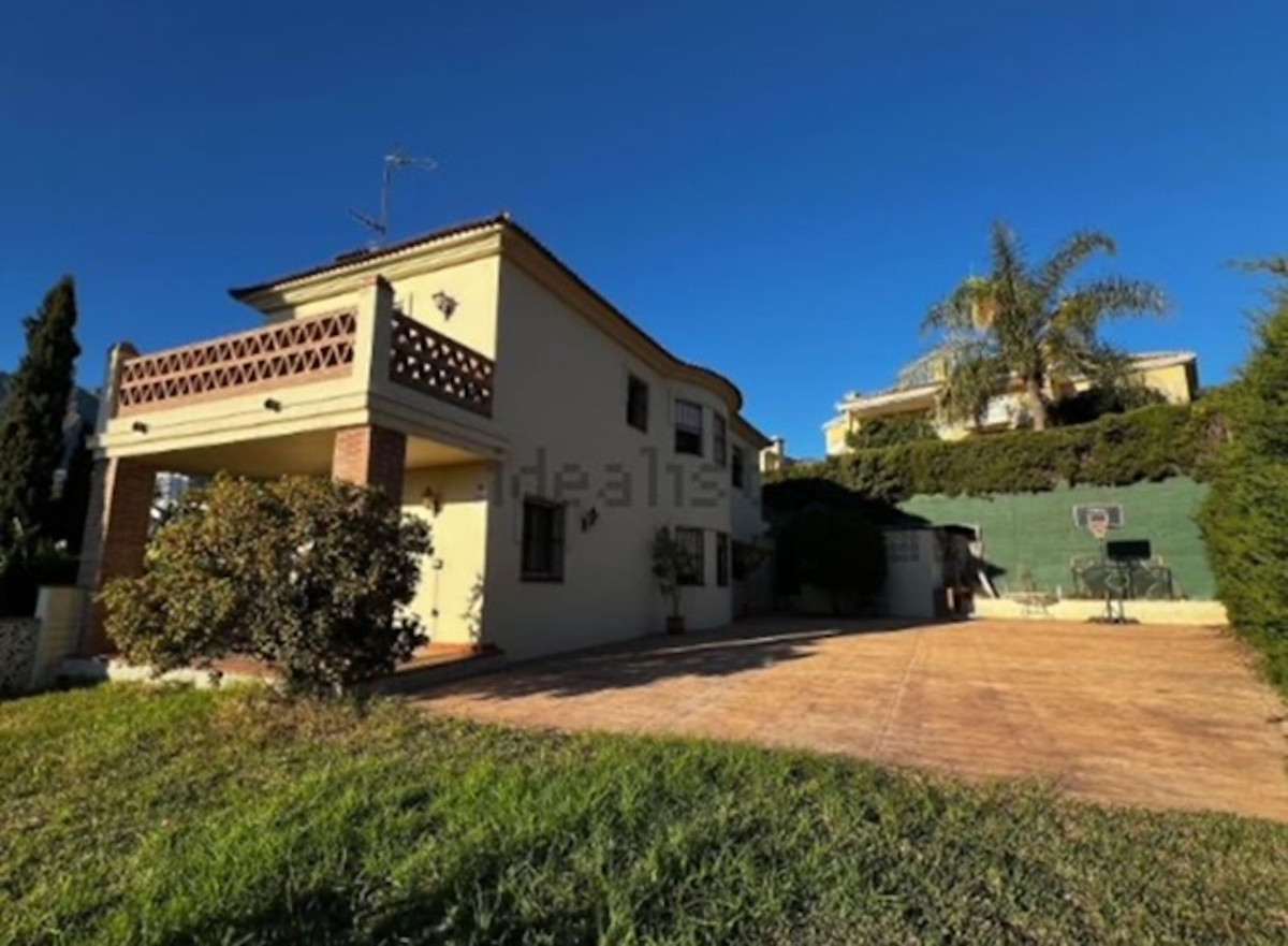Villa Detached for sale in Marbella