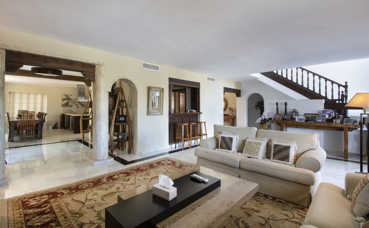 5 Schlafzimmer Freistehende Villa Zu Verkaufen Marbella
