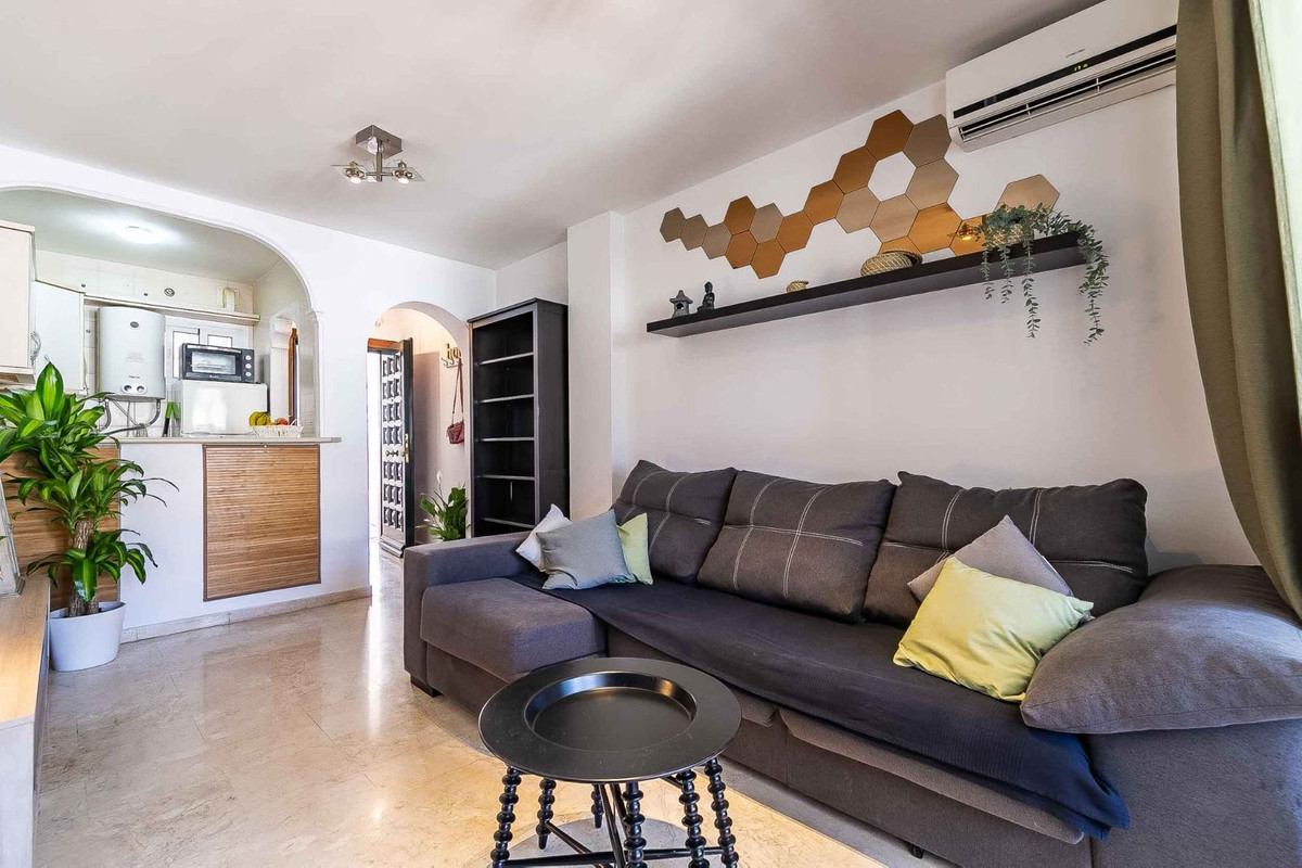 1 Bedroom Middle Floor Apartment For Sale Benalmadena, Costa del Sol - HP4619011
