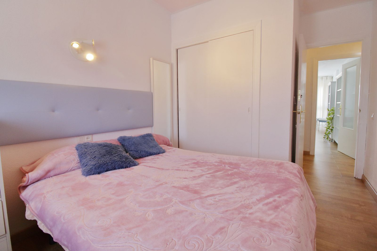2 Bedroom Middle Floor Apartment For Sale Fuengirola