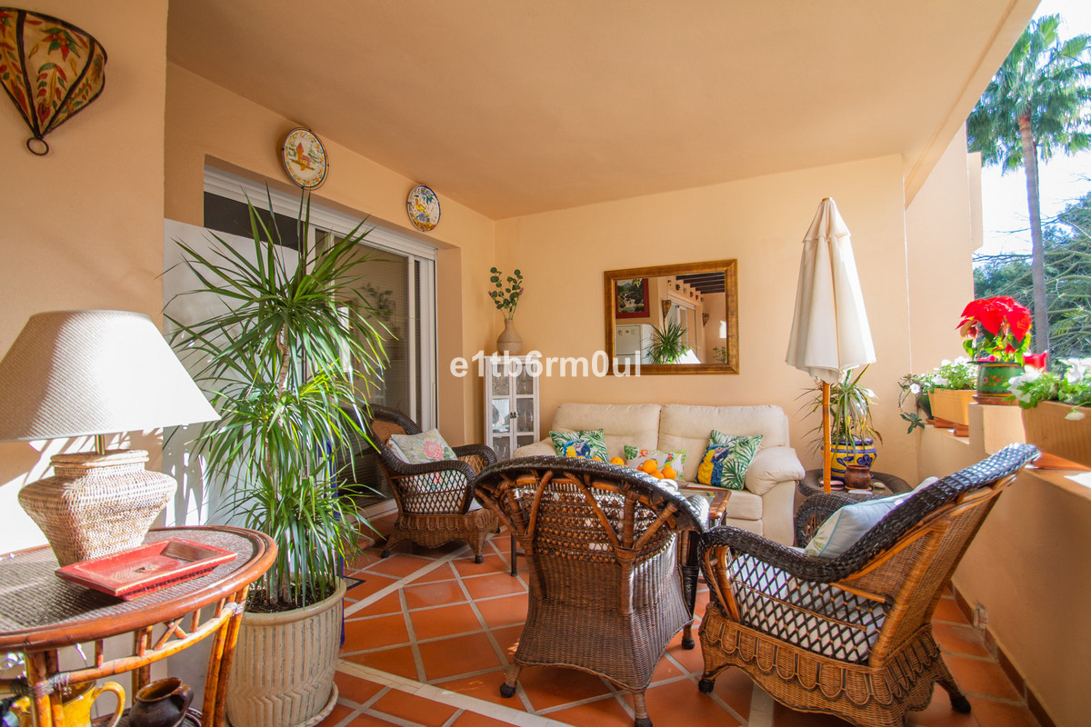 2 bedroom Apartment For Sale in The Golden Mile, Málaga
