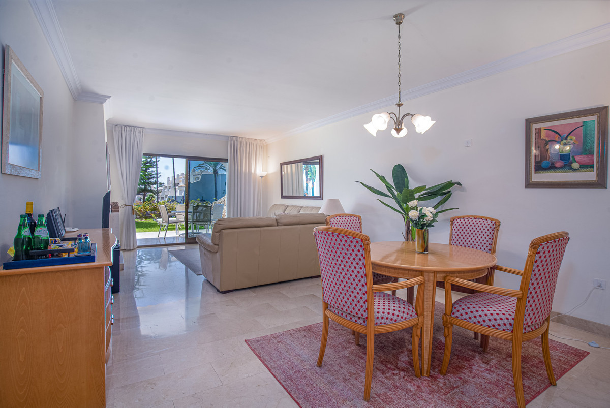 Apartment Ground Floor for sale in The Golden Mile, Costa del Sol