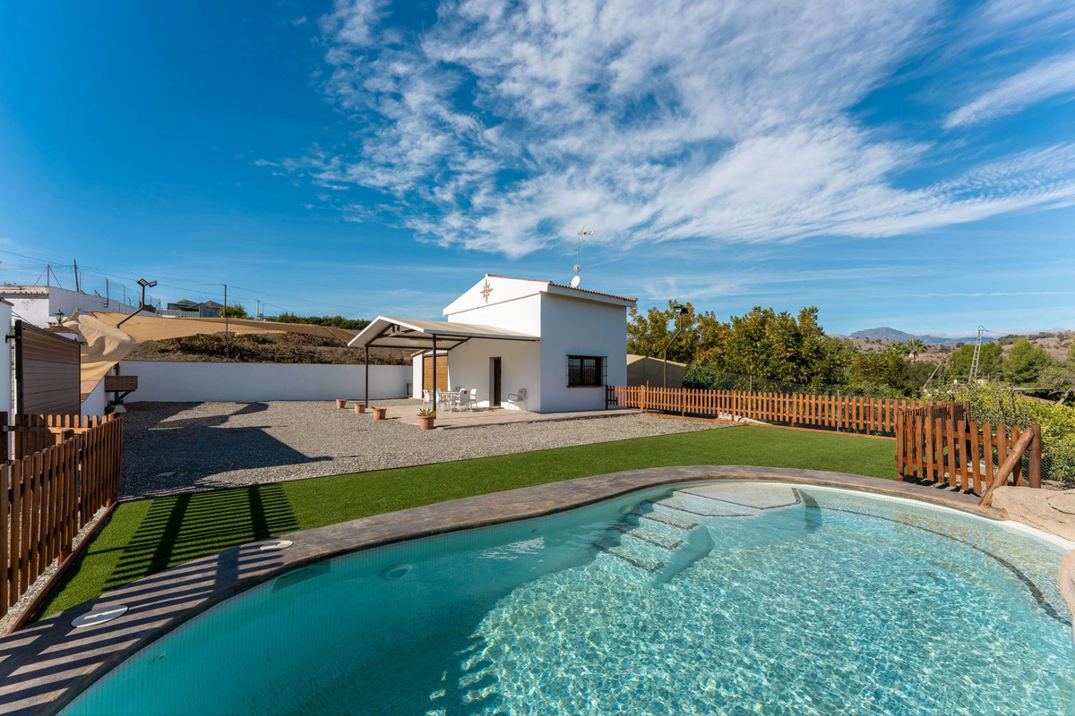 3 bed, 2 bath Villa - Detached - for sale in Coín, Málaga, for 339,000 EUR