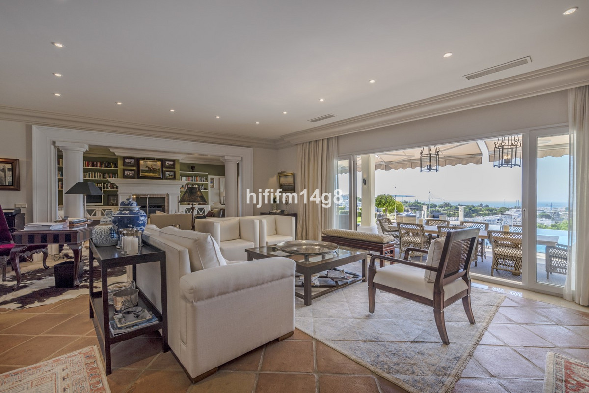 4 bed Property For Sale in Benahavis, Costa del Sol - thumb 4