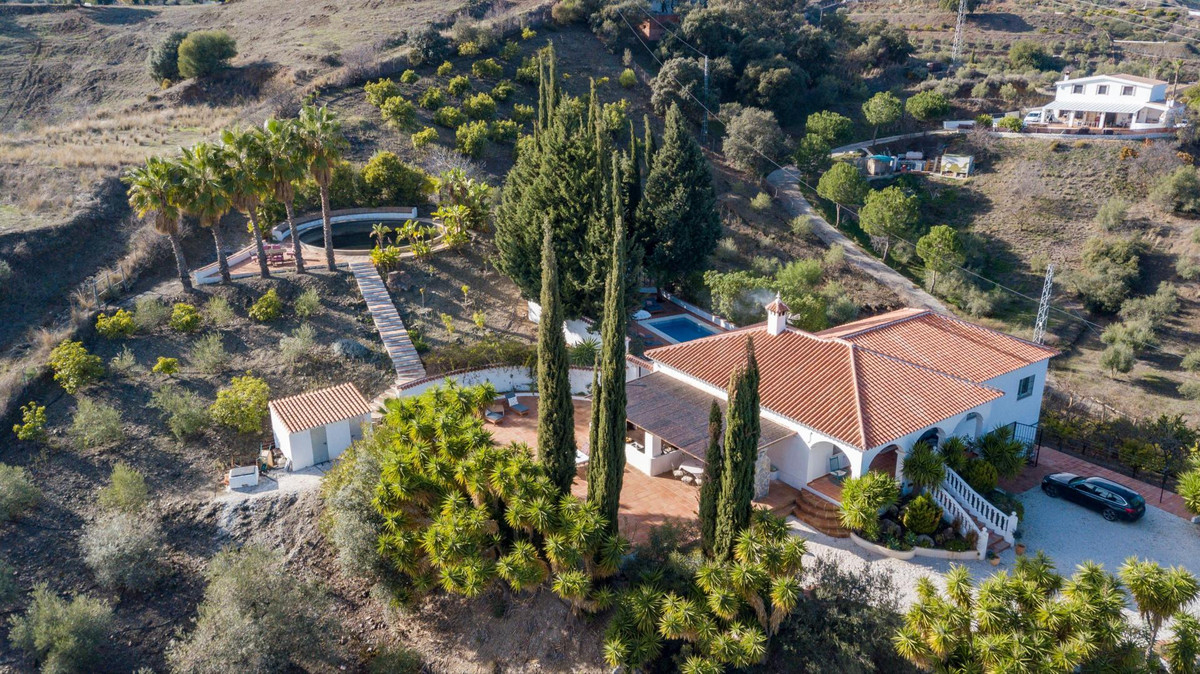 A beautiful, traditional Andalusian finca situated on an elevated position on the outskirts of Alhau, Spain