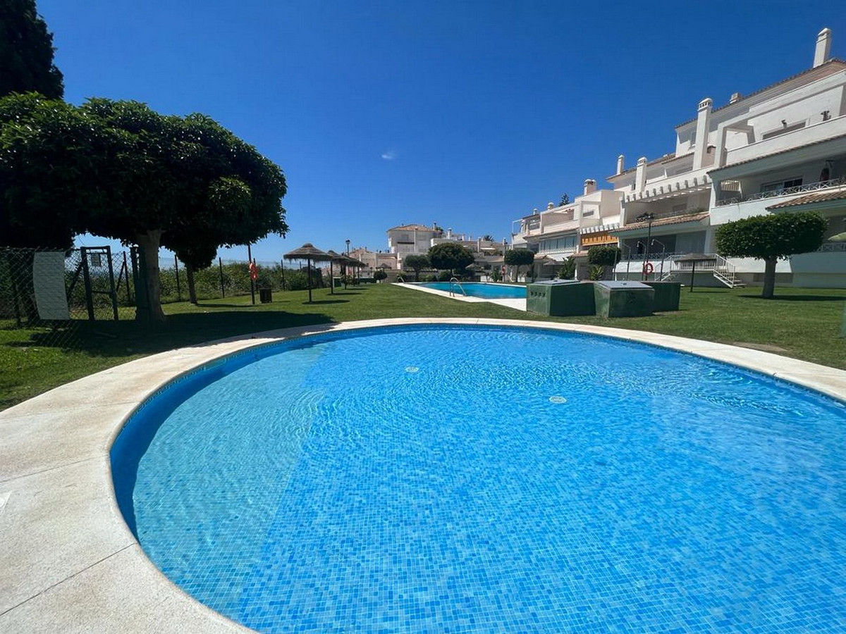 Ground Floor Apartment for sale in Río Real, Costa del Sol
