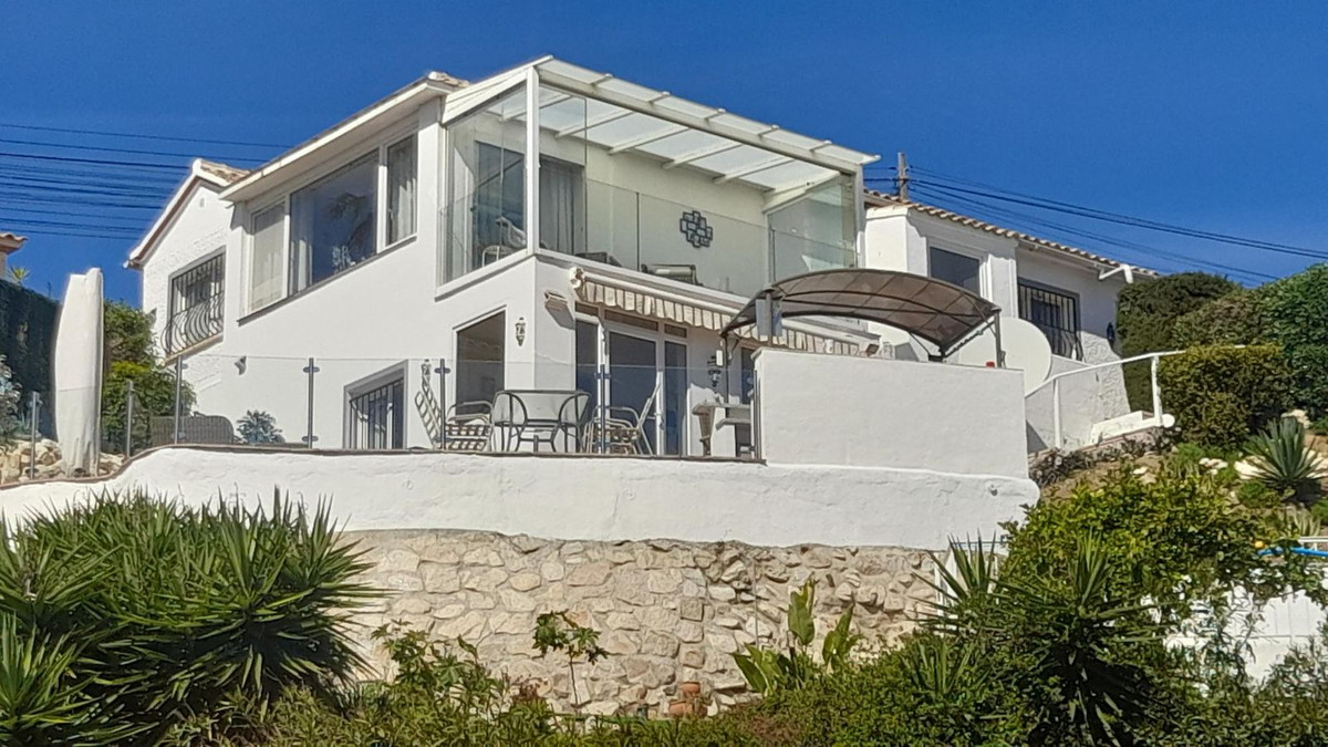 Villa en vente à El Faro R4670491