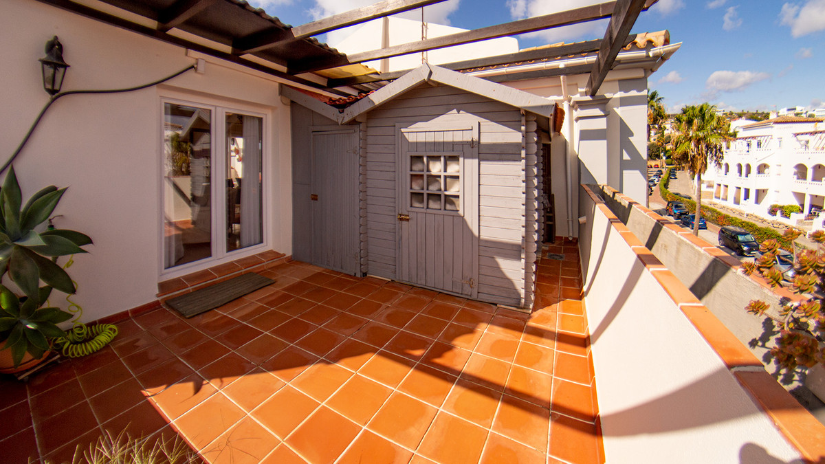 Apartment Penthouse in La Alcaidesa, Costa del Sol
