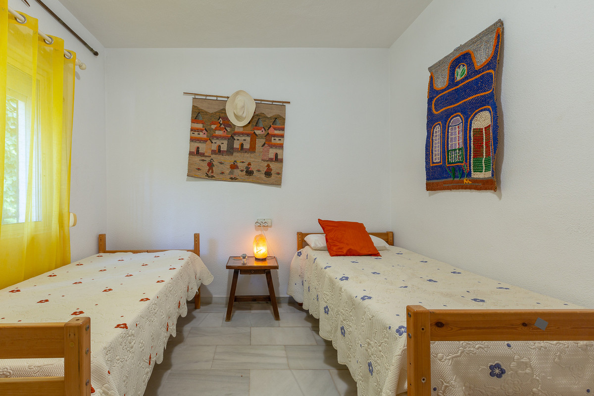 Villa con 5 Dormitorios en Venta Guadalmar