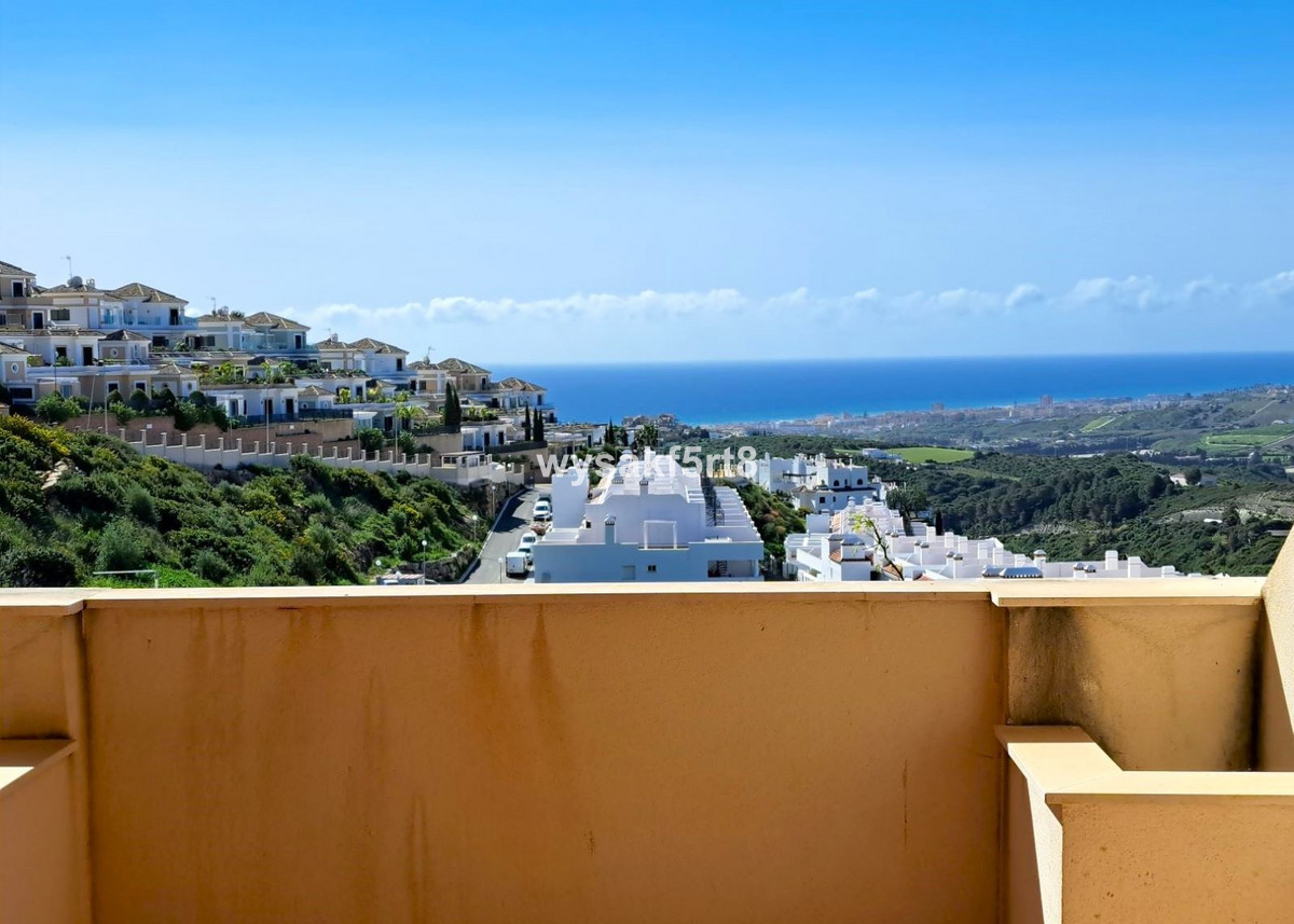 3 bed Apartment for sale in Casares Playa