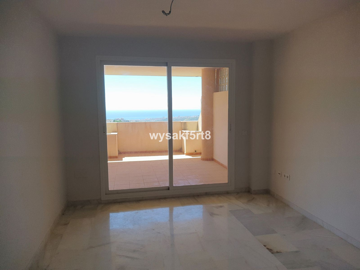 Opportunity!! Brand new apartment with panoramic views to the sea and golf course Doña Julia in Casares Costa, Costa del Sol.