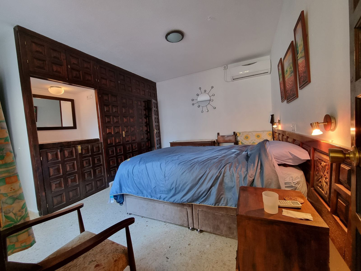 Villa con 2 Dormitorios en Venta Calahonda