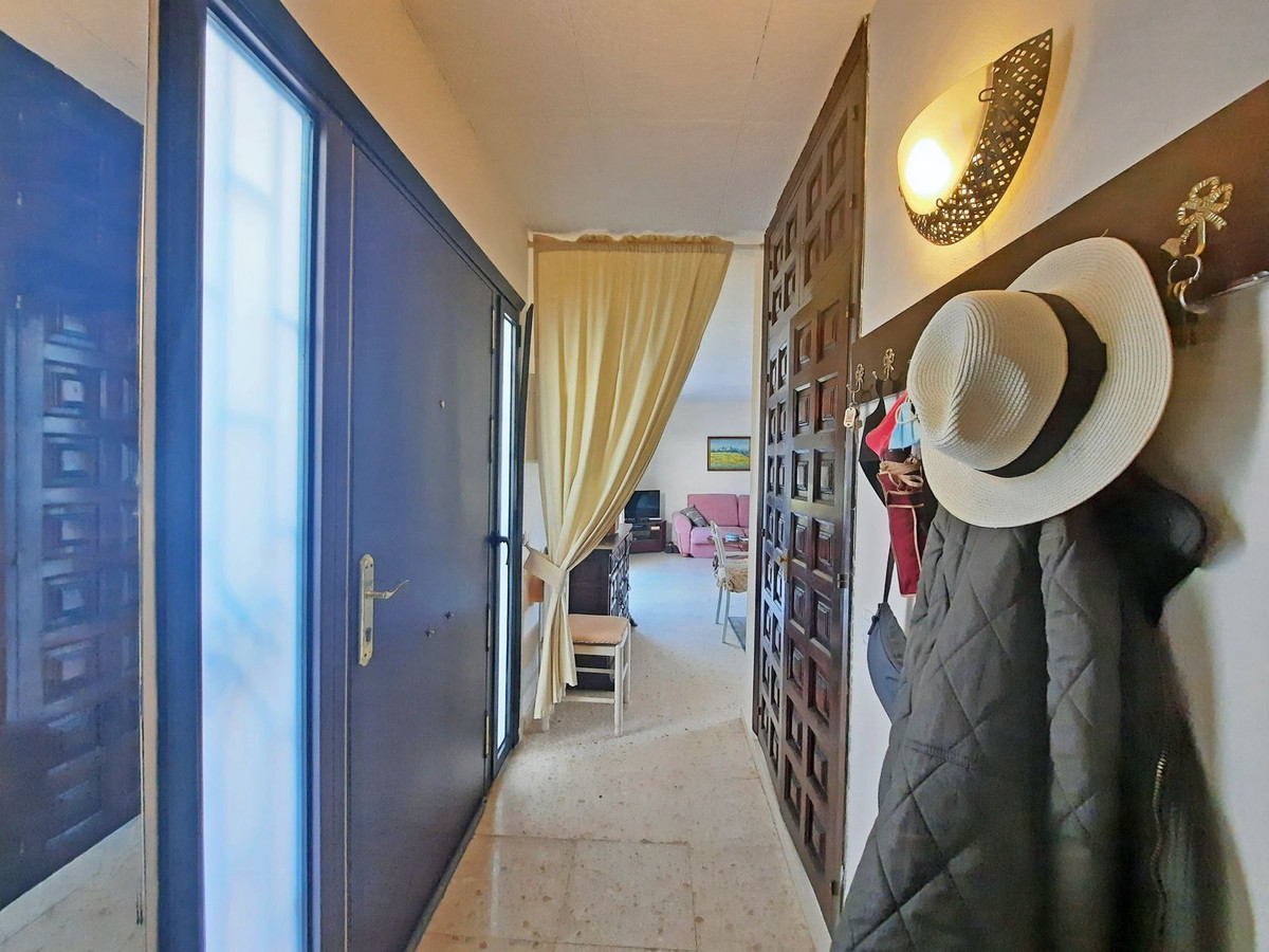 Villa con 2 Dormitorios en Venta Calahonda
