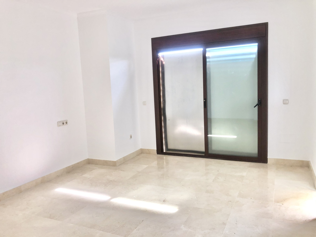 3 bed Property For Sale in La Quinta, Costa del Sol - thumb 8
