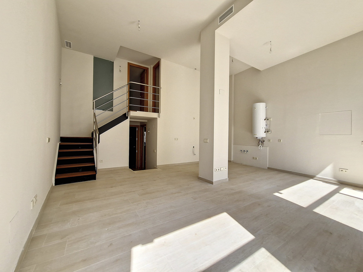 Apartment Middle Floor in Estepona, Costa del Sol

