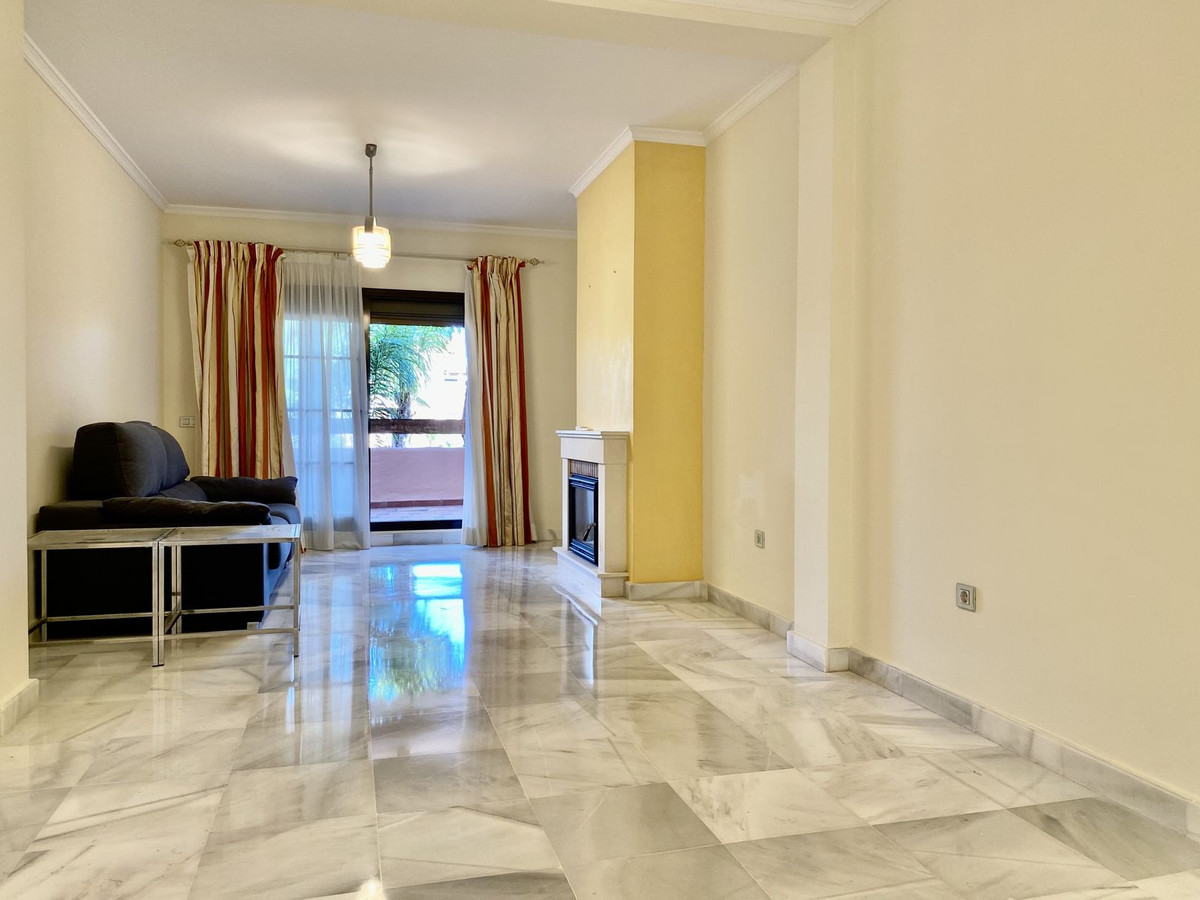 Middle Floor Apartment for sale in Hacienda del Sol R4426534