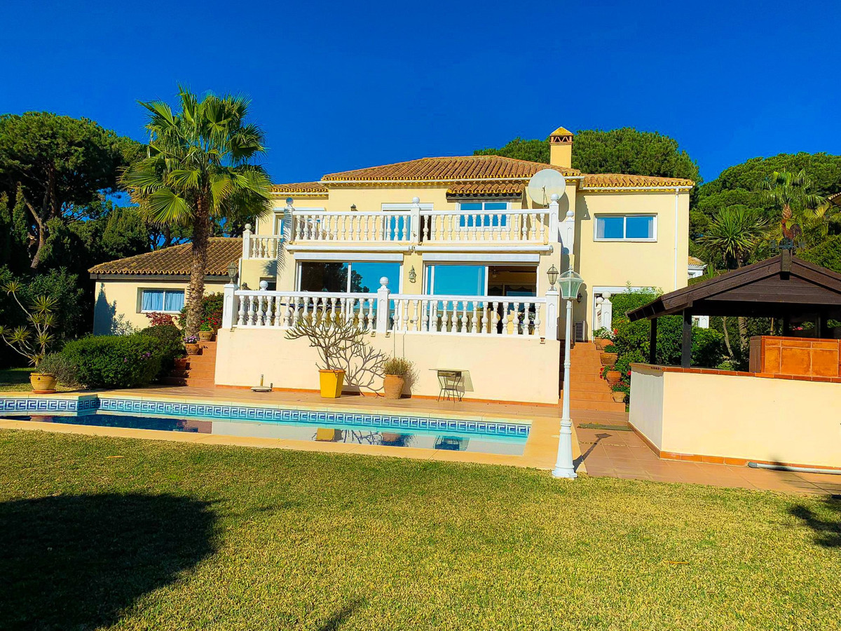 Villa Detached Marbella Málaga Costa del Sol R3982357