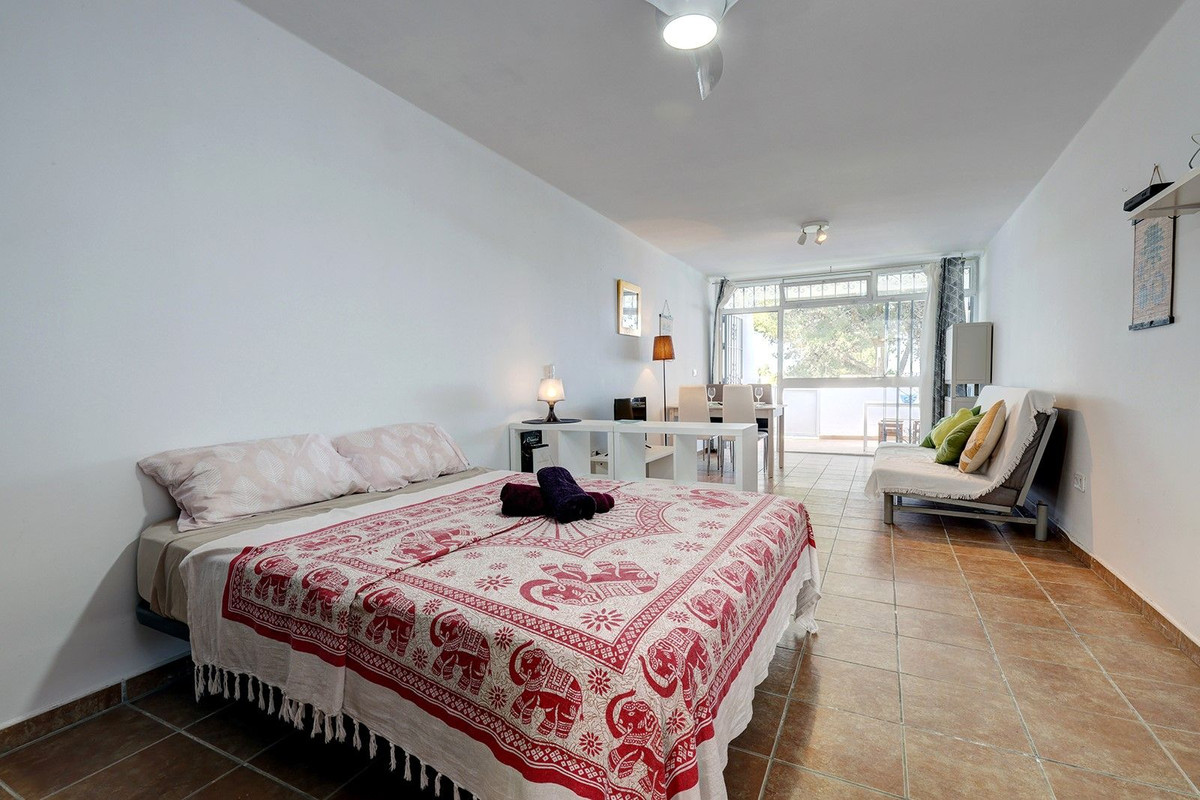 1 bed Studio for sale in Estepona