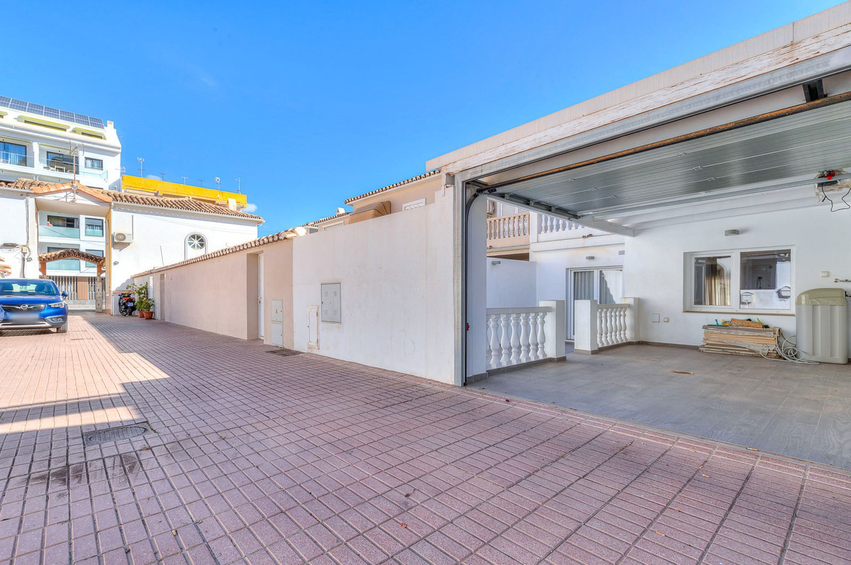 3 bedroom Townhouse For Sale in Los Boliches, Málaga - thumb 29