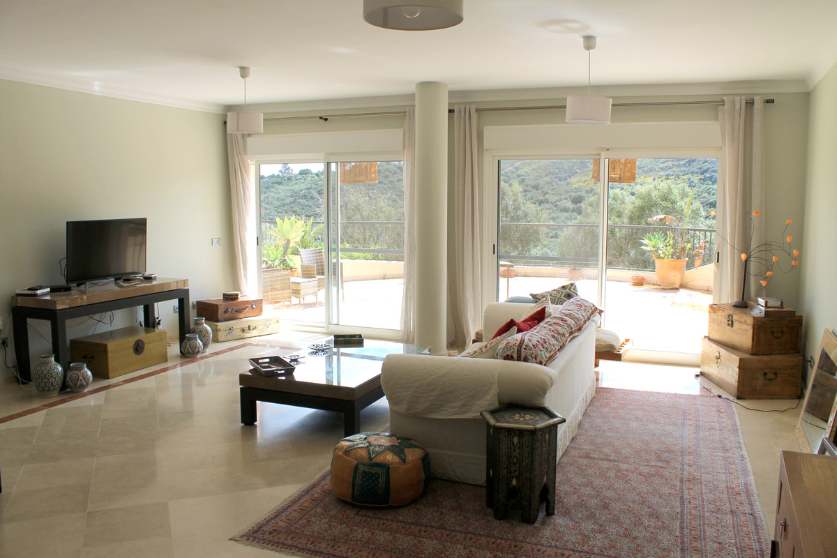 Apartamento Planta Media en San Roque Club, Costa del Sol
