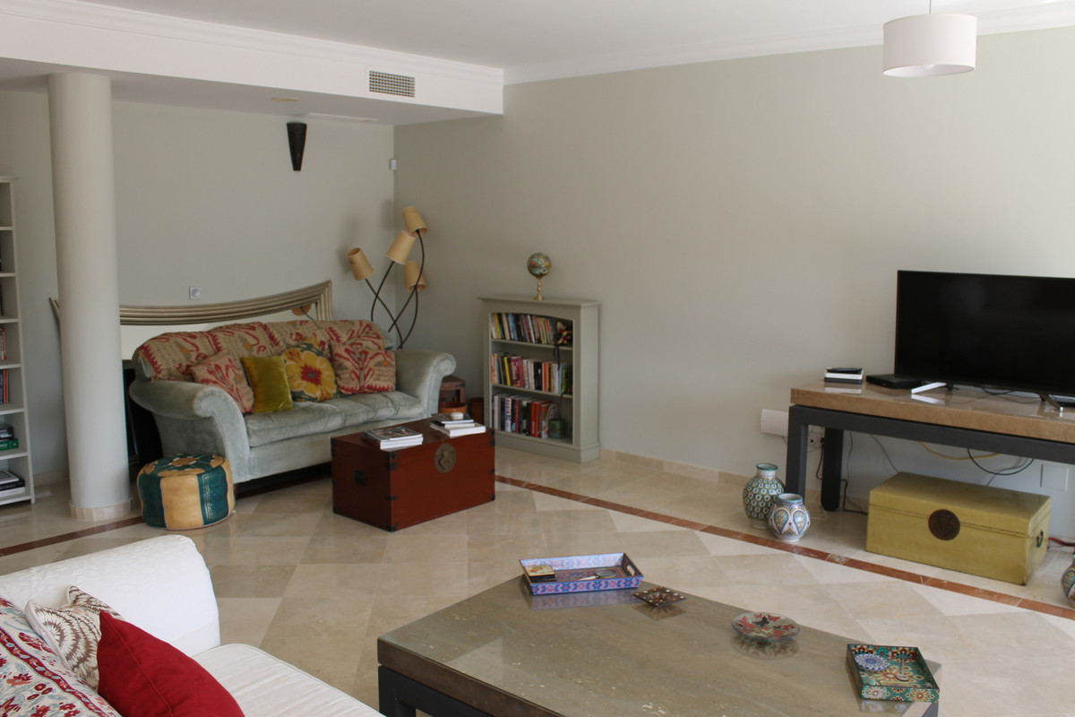 Apartment Middle Floor in San Roque, Costa del Sol
