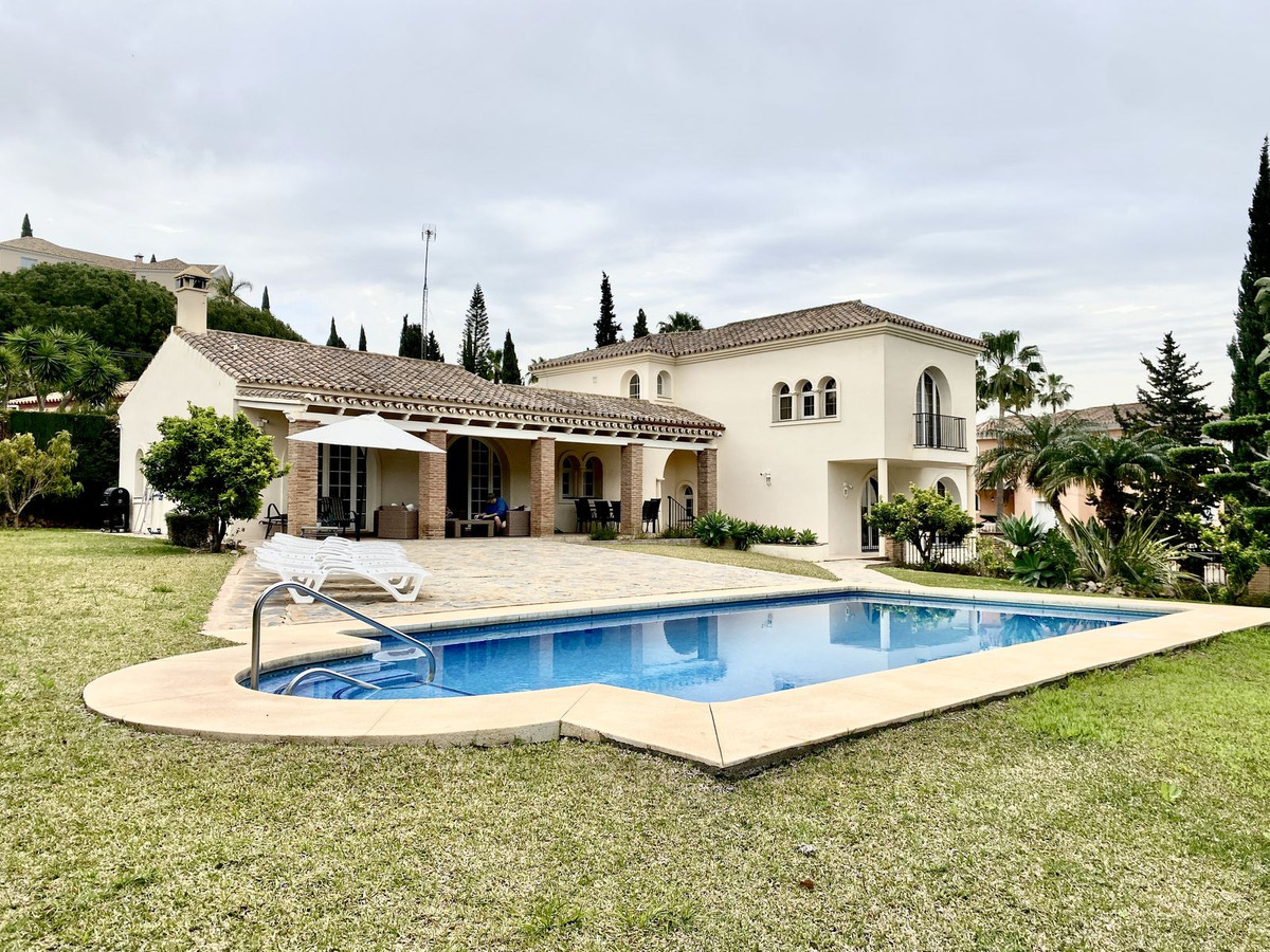 Detached Villa for sale in Mijas R4679023