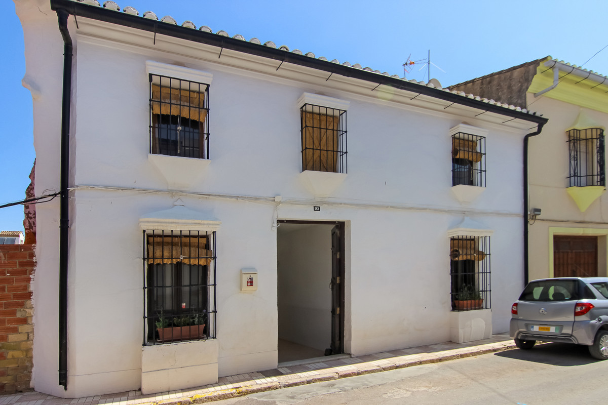 Unique and charming townhouse in Campillos, Malaga.