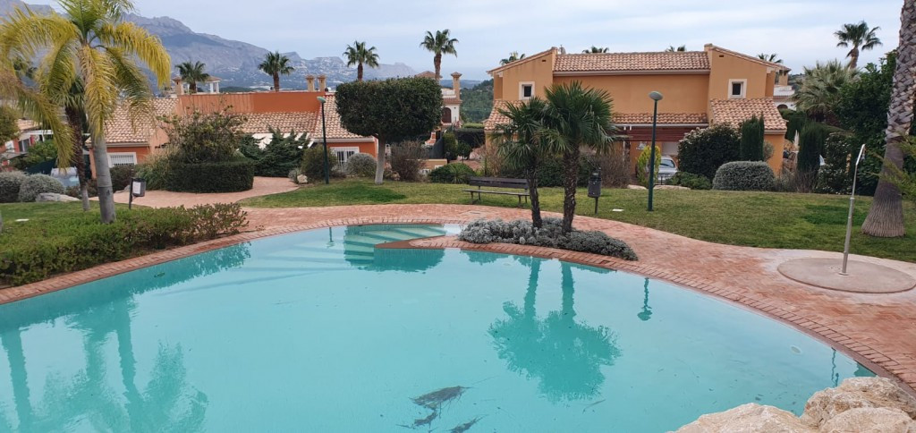 Semi Detached Townhouse for Sale In Polop. Semi-detached house in Polop Paradis urbanization. 180 m&, Spain
