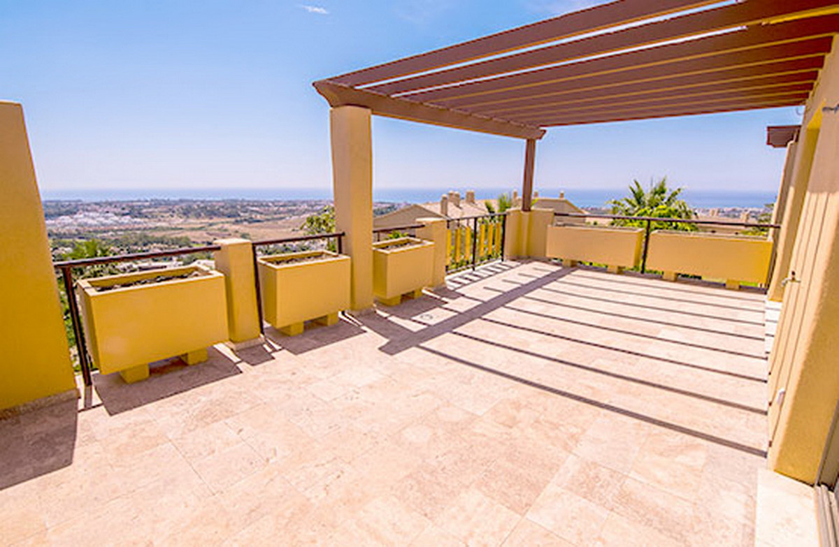 Apartment Middle Floor Benahavís Málaga Costa del Sol R3982669 8