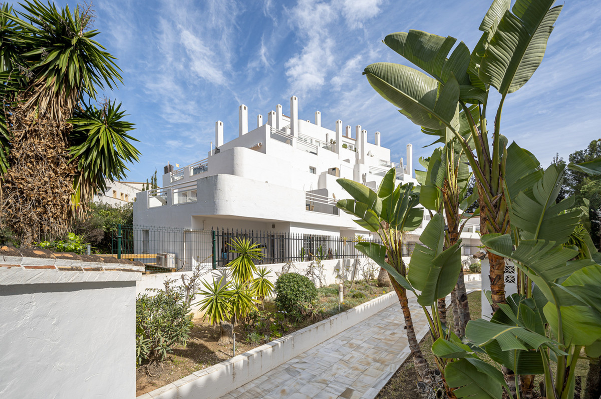 Apartamento Planta Baja en venta en Nueva Andalucía R4687636