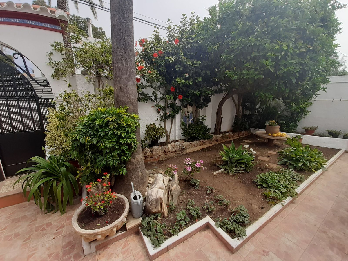 Semi-Detached House for sale in El Rosario, Costa del Sol