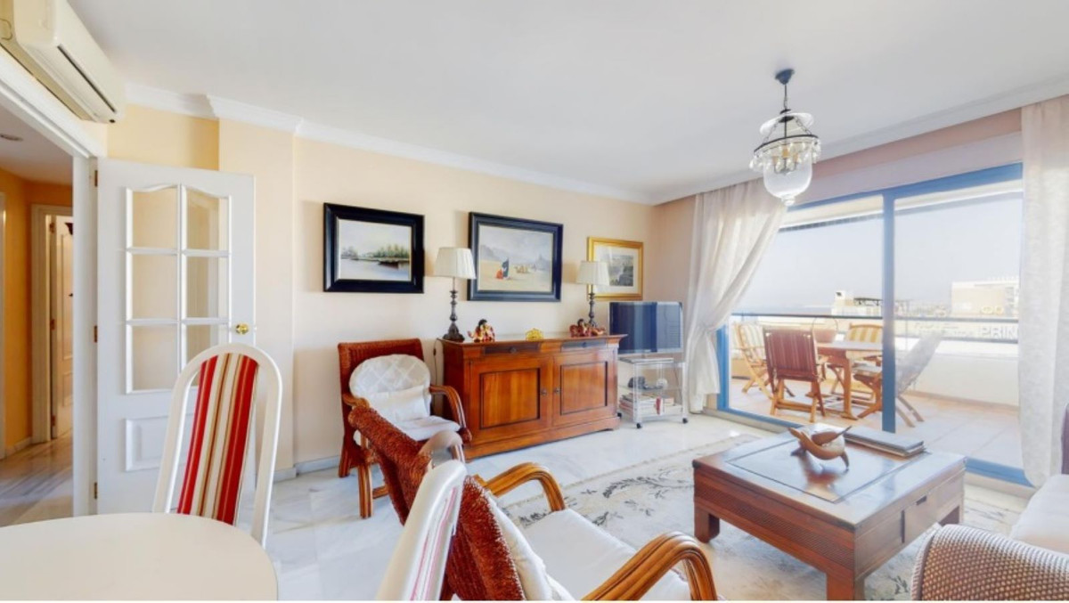 2 Bedroom Middle Floor Apartment For Sale Marbella