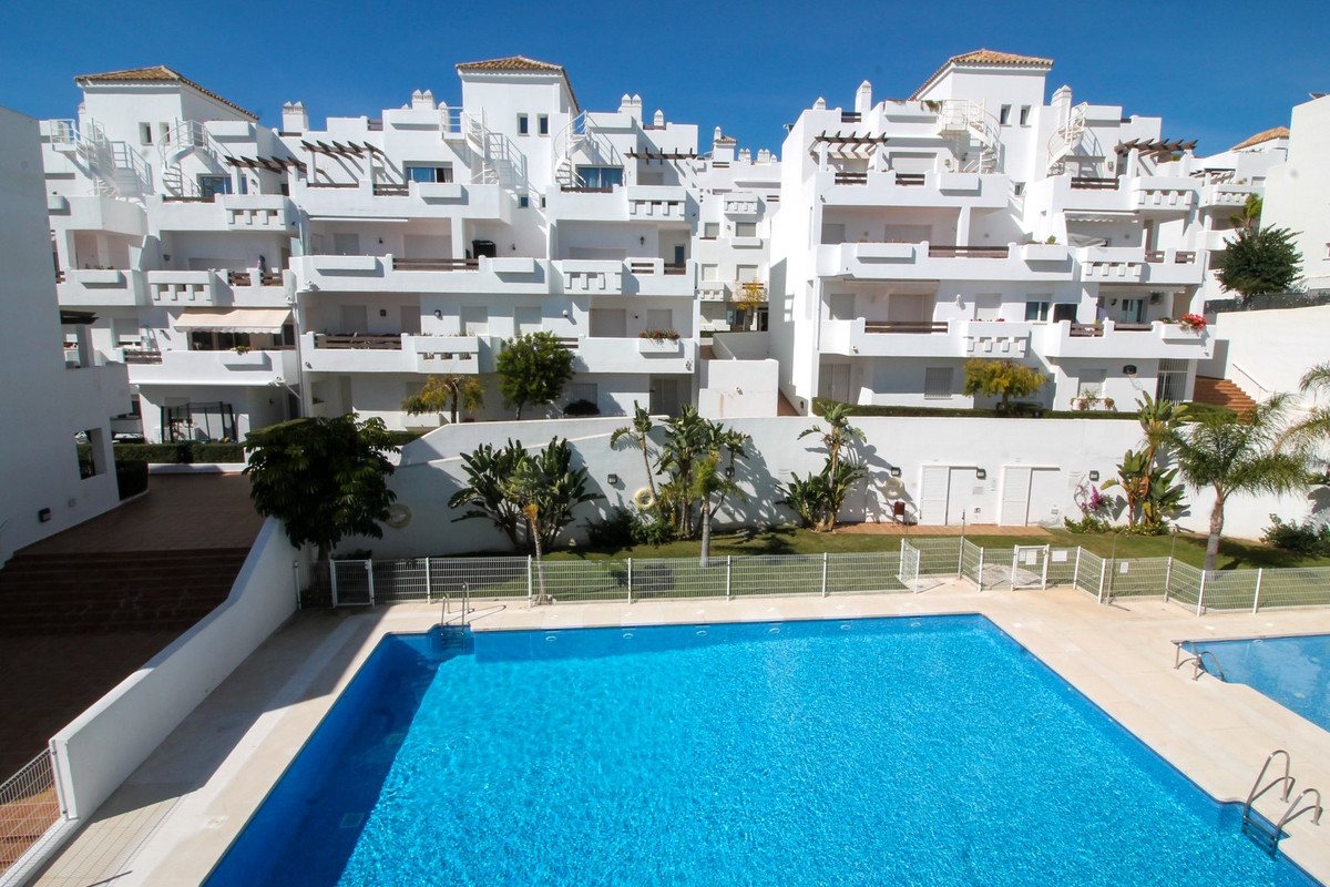 2 bed Penthouse for sale in Estepona