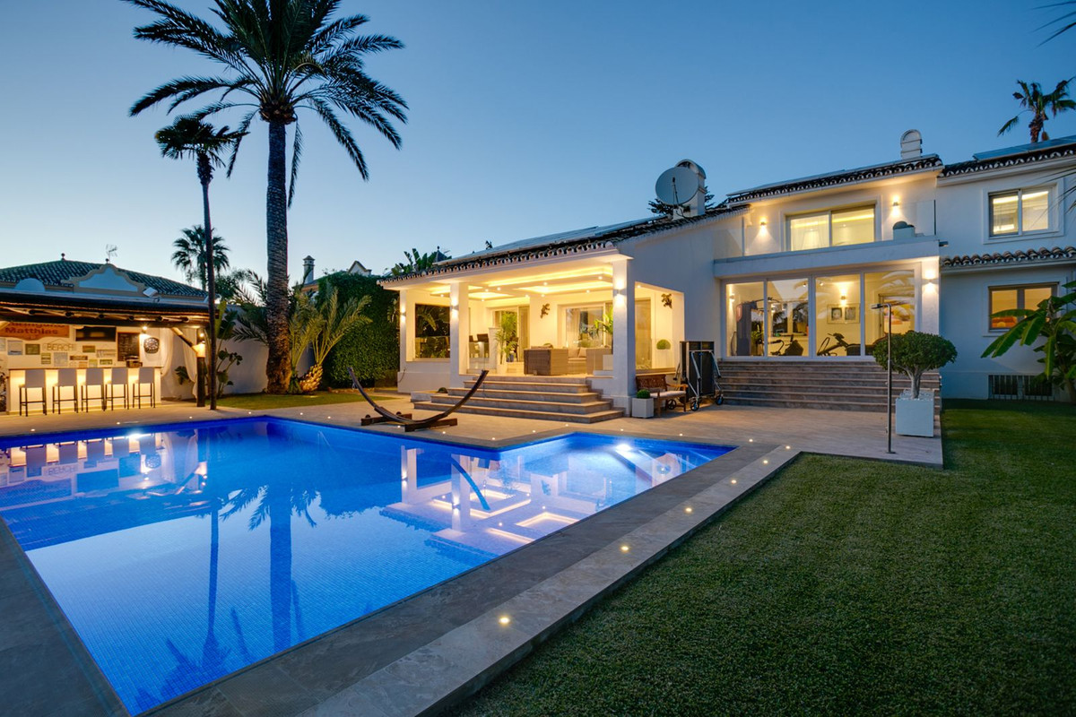 Villa Individuelle à New Golden Mile, Costa del Sol
