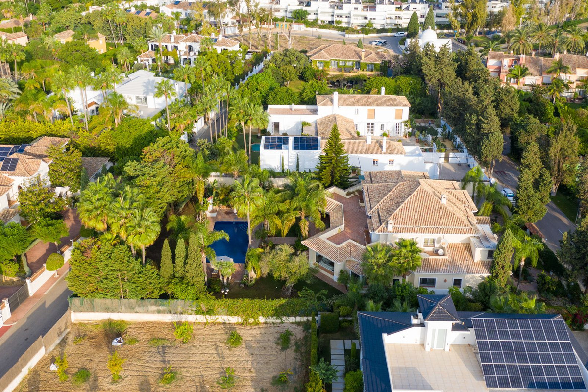 Villa te koop in Guadalmina Baja R4431172